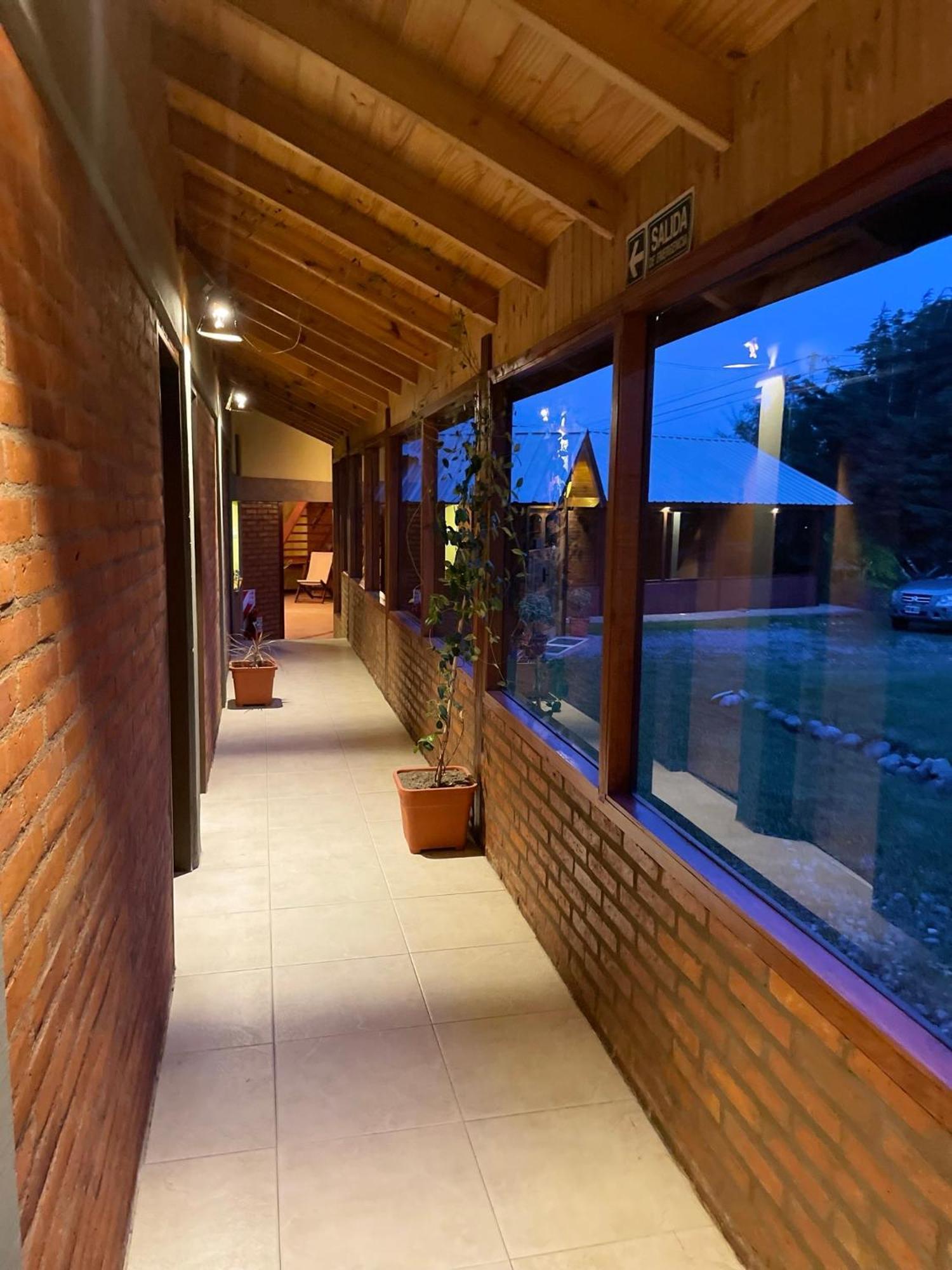 Ruca Nel Hotel El Calafate Exterior foto